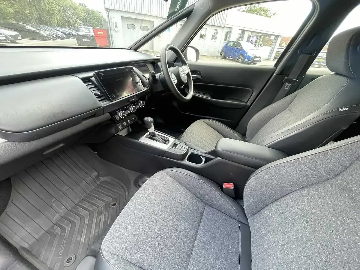 Used Honda Jazz Hybrid 109 HP (80 kW) 2021 Grey Hatchback