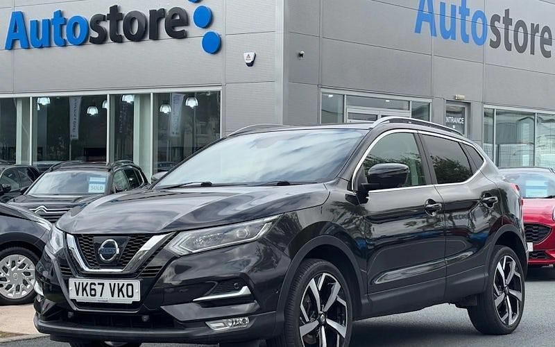 Black Used 2017 Nissan Qashqai Tekna SUV | £10,995 (A bit pricey) - Image 1/1