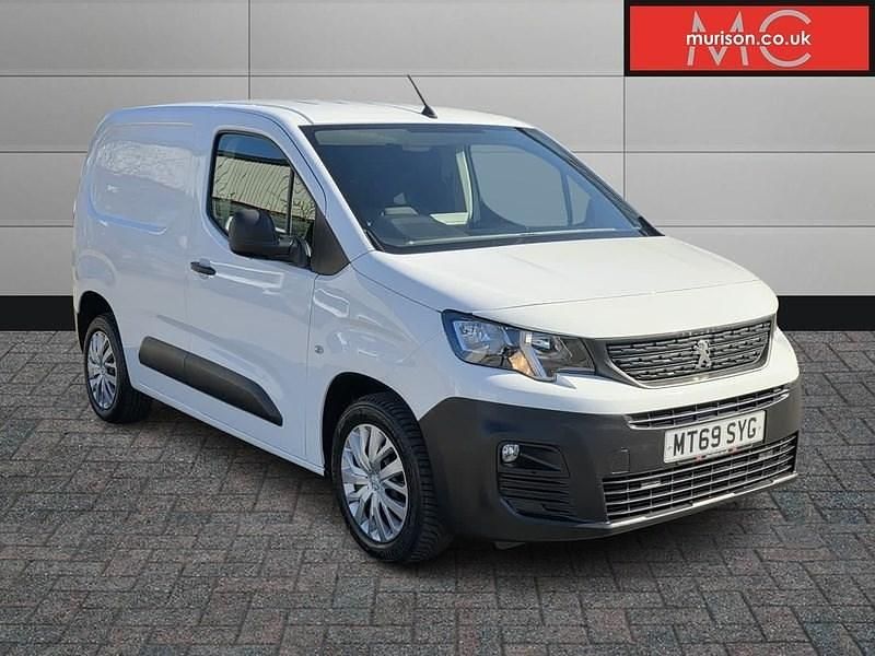 White Used 2019 Peugeot Partner MPV | £9,995 (Expensive) - Image 1/4