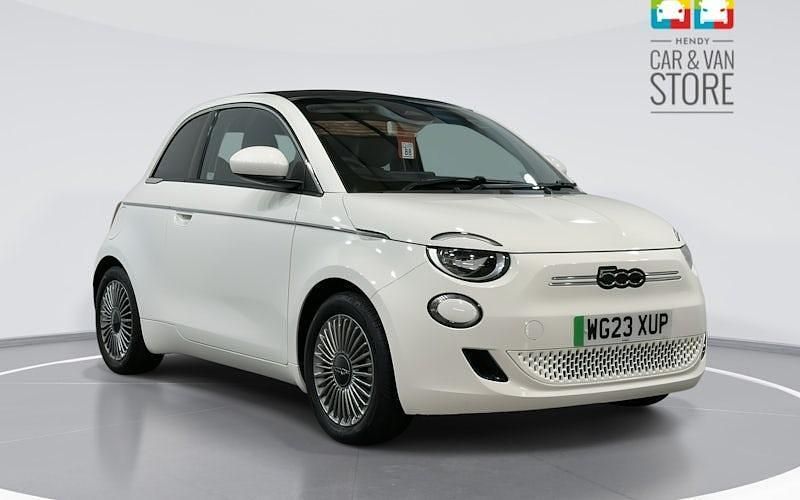 White Used 2022 Fiat 500e Icon Cabriolet | £15,599 (Fair price) - Image 1/4