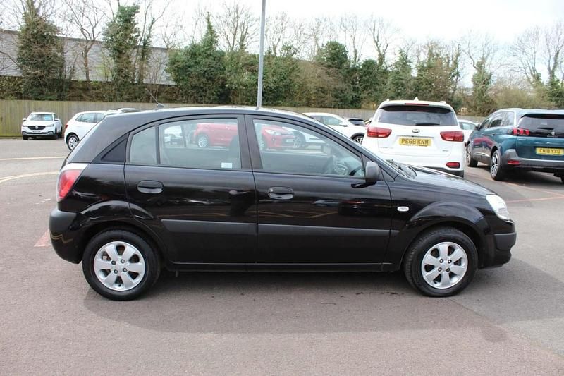 Used Kia Rio 2009 Black Hatchback