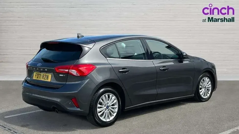 Used Ford Focus Titanium 125 HP (91 kW) 2022 Grey Hatchback
