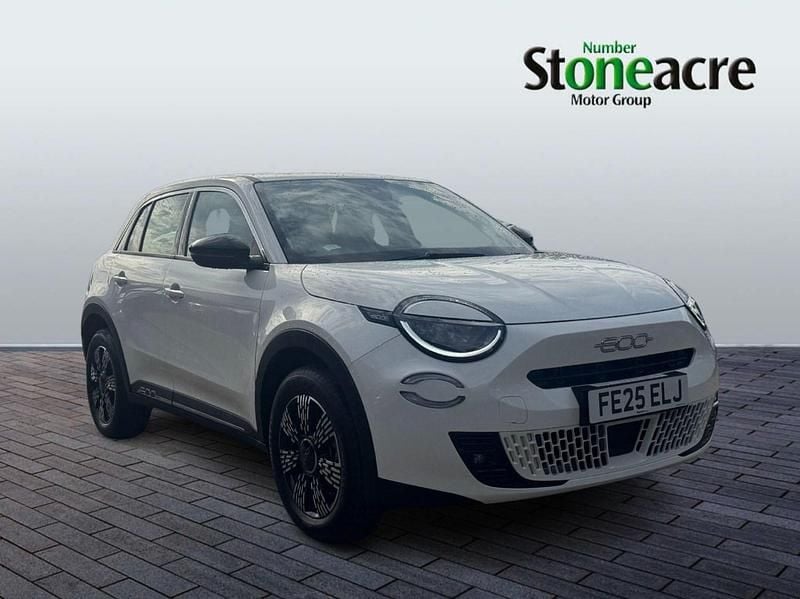 Beige New 2025 Fiat 600 S Hatchback | £17,990 (Super price) - Image 1/2