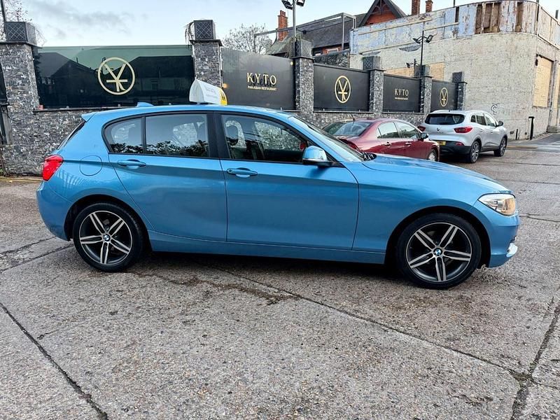 Used BMW 118 Sport Line 2019 Blue Hatchback