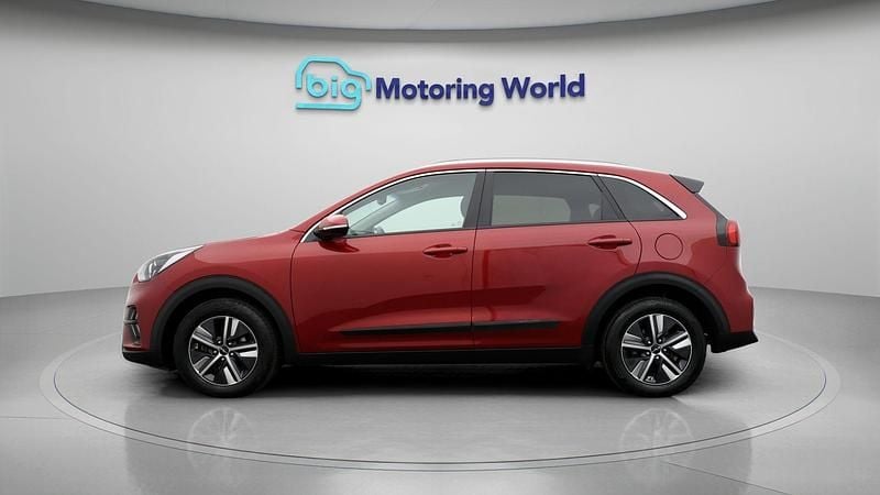 Used Kia Niro 141 HP (103 kW) 2022 Red SUV