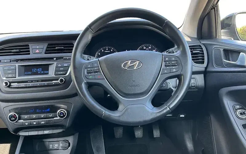 Used Hyundai i20 Sport 120 HP (88 kW) 2016 Black Hatchback