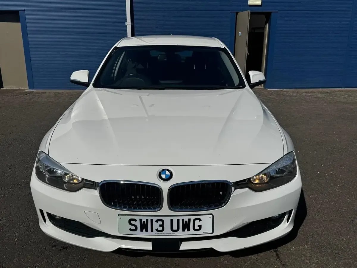 Used BMW 320 2013 White Sedan