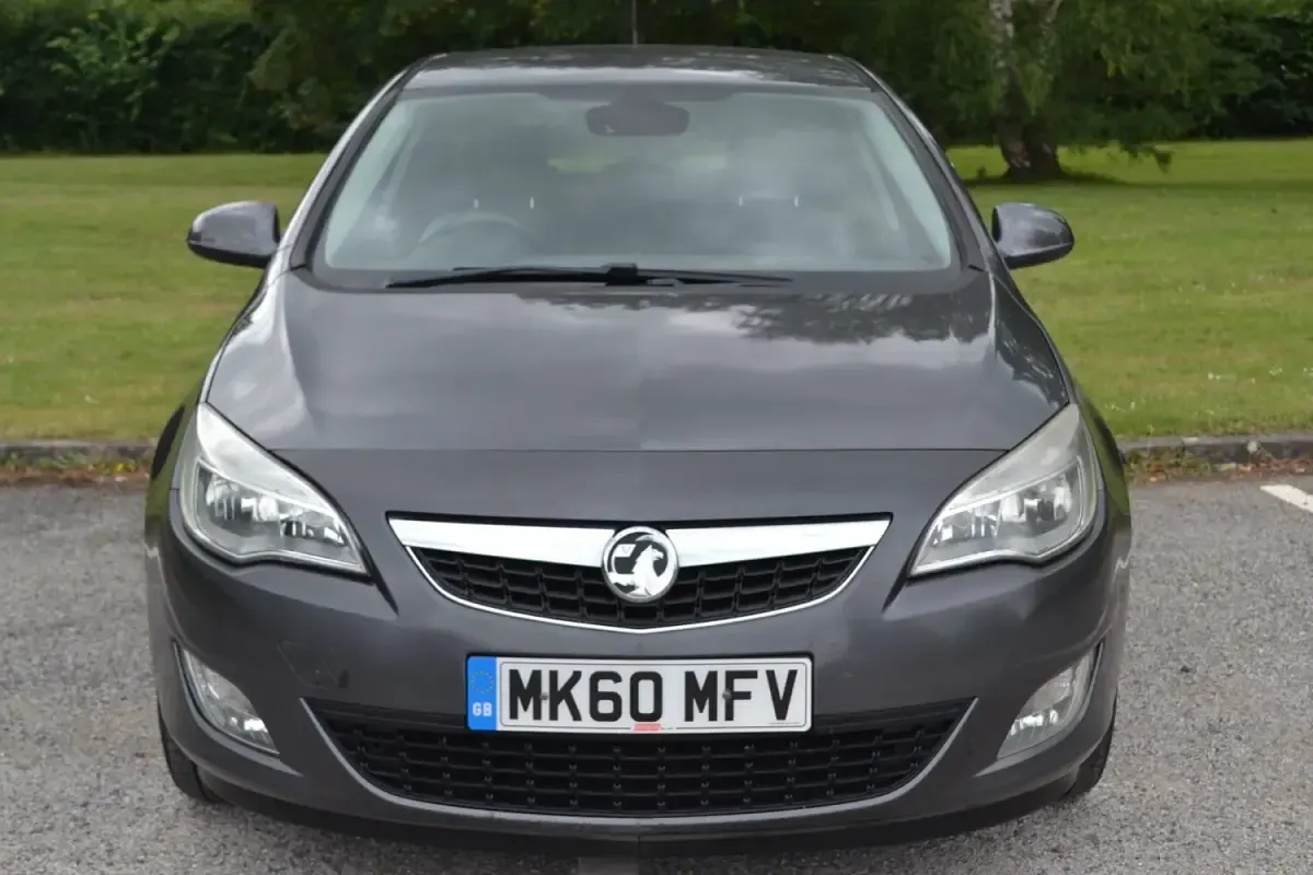 Used Vauxhall Astra Elite 2010 Grey Hatchback