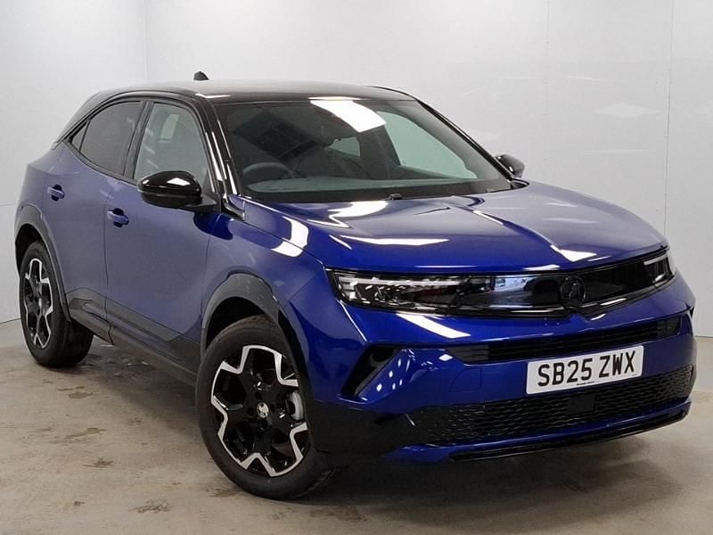 Gloss metallic colibri blue New 2025 Vauxhall Mokka SUV | £21,498 (Good price) - Image 1/4