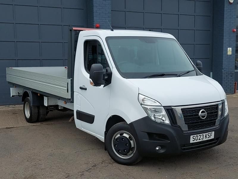 Used Nissan Interstar Tekna 130 HP (95 kW) 2023 White Van