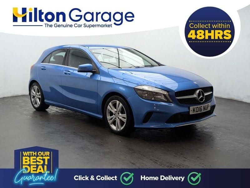 Used Mercedes A180 122 HP (89 kW) 2016 Blue Hatchback