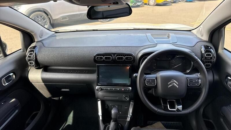 White Used 2024 Citroën C3 Aircross PureTech SUV | £17,967 (Fair price) - Image 1/4