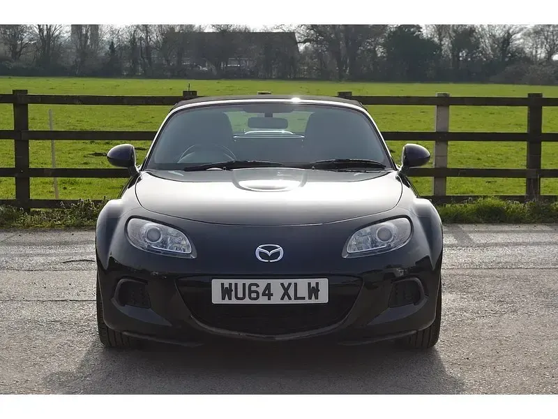 Usado Mazda MX5 126 HP (92 kW) 2014 Preto Cabrios