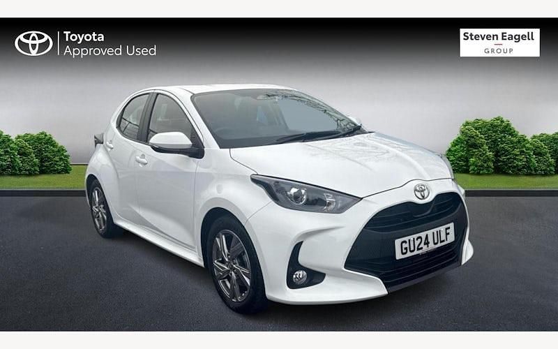 Used 2025 Toyota Yaris Hybrid Hatchback | £18,378 (Good price) - Image 1/3