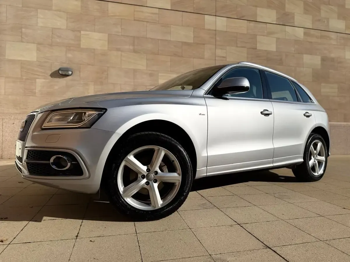 Usado Audi Q5 S-Line 2015 Prateado SUV
