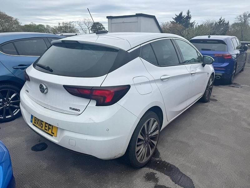 Second-hand Vauxhall Astra SRi 150 CP (110 kW) 2016 Alb Hatchback