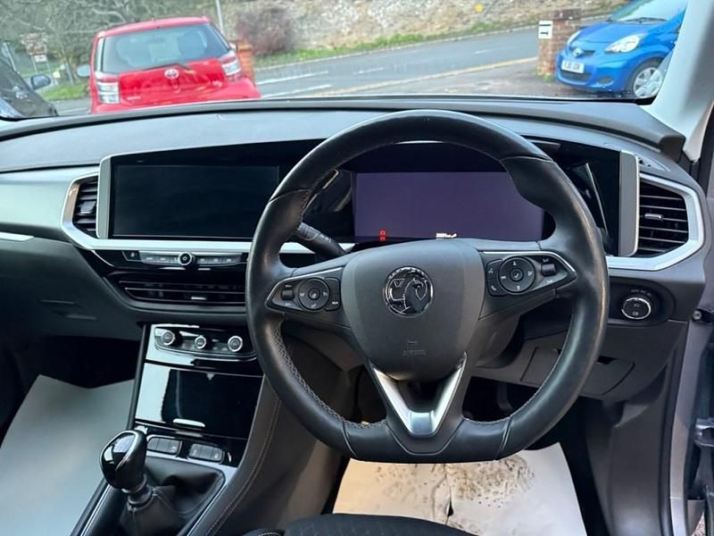 Used Vauxhall Grandland X Elite 130 HP (95 kW) 2022 Grey SUV