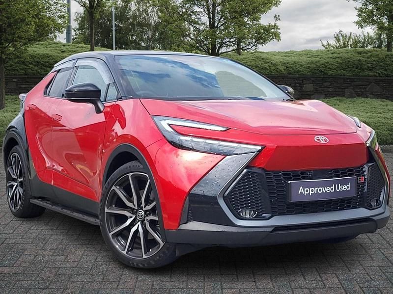Used Toyota C-HR Sport 2025 Red/black SUV