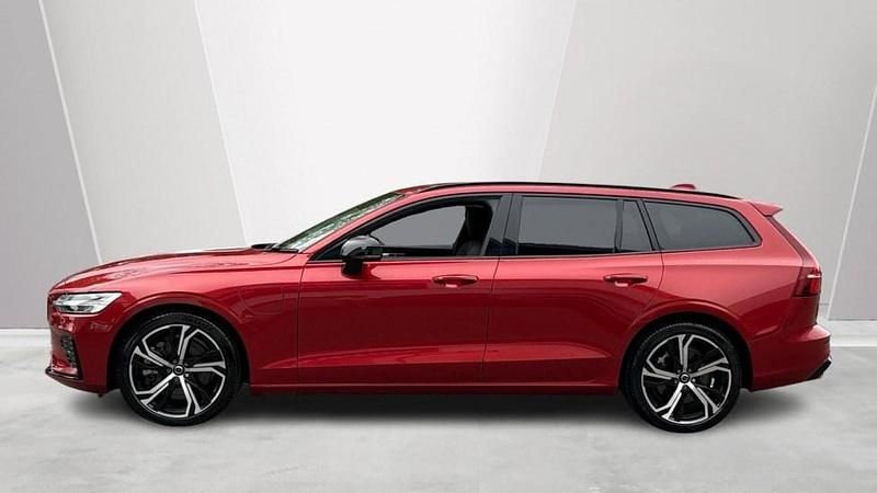 Used Volvo V60 Plus 345 HP (253 kW) 2025 Red Estate