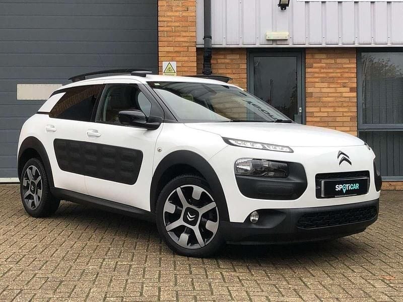 White Used 2017 Citroën C4 Cactus Flair Hatchback | £9,891 (A bit pricey) - Image 1/4