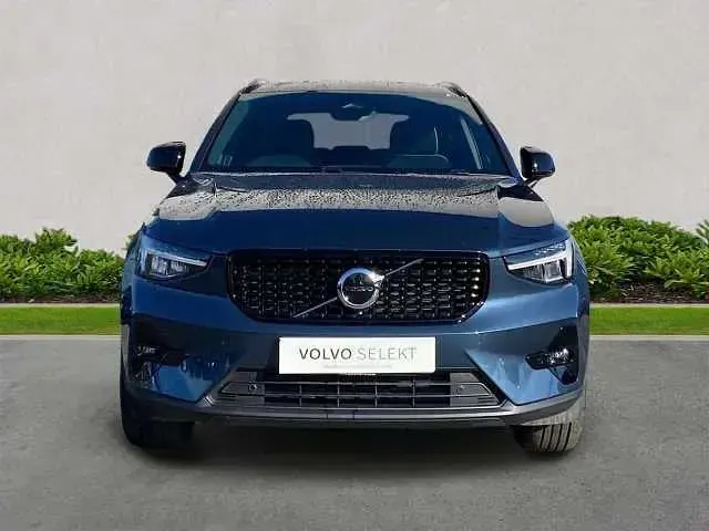 New Volvo XC40 Plus 197 HP (144 kW) 2026 SUV