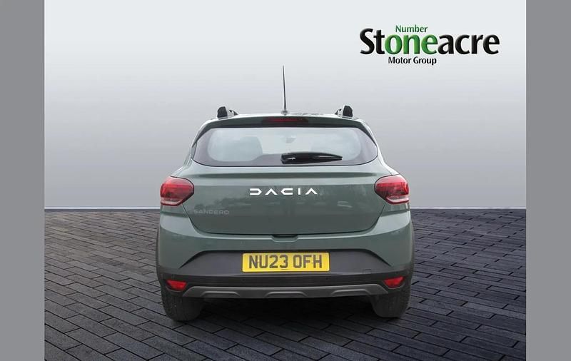 Used Dacia Sandero Journey 90 HP (66 kW) 2023 Green SUV