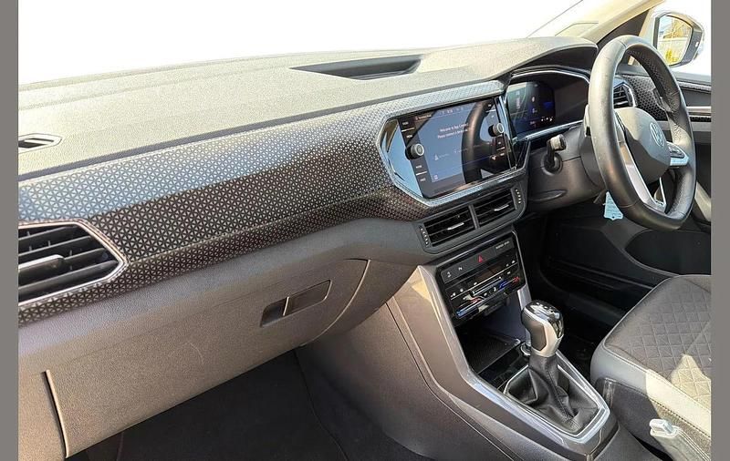 Used VW T-Cross SEL 150 HP (110 kW) 2023 White SUV