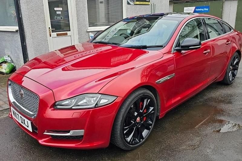 Used Jaguar XJ Premium Luxury 300 HP (220 kW) 2017 Red Sedan