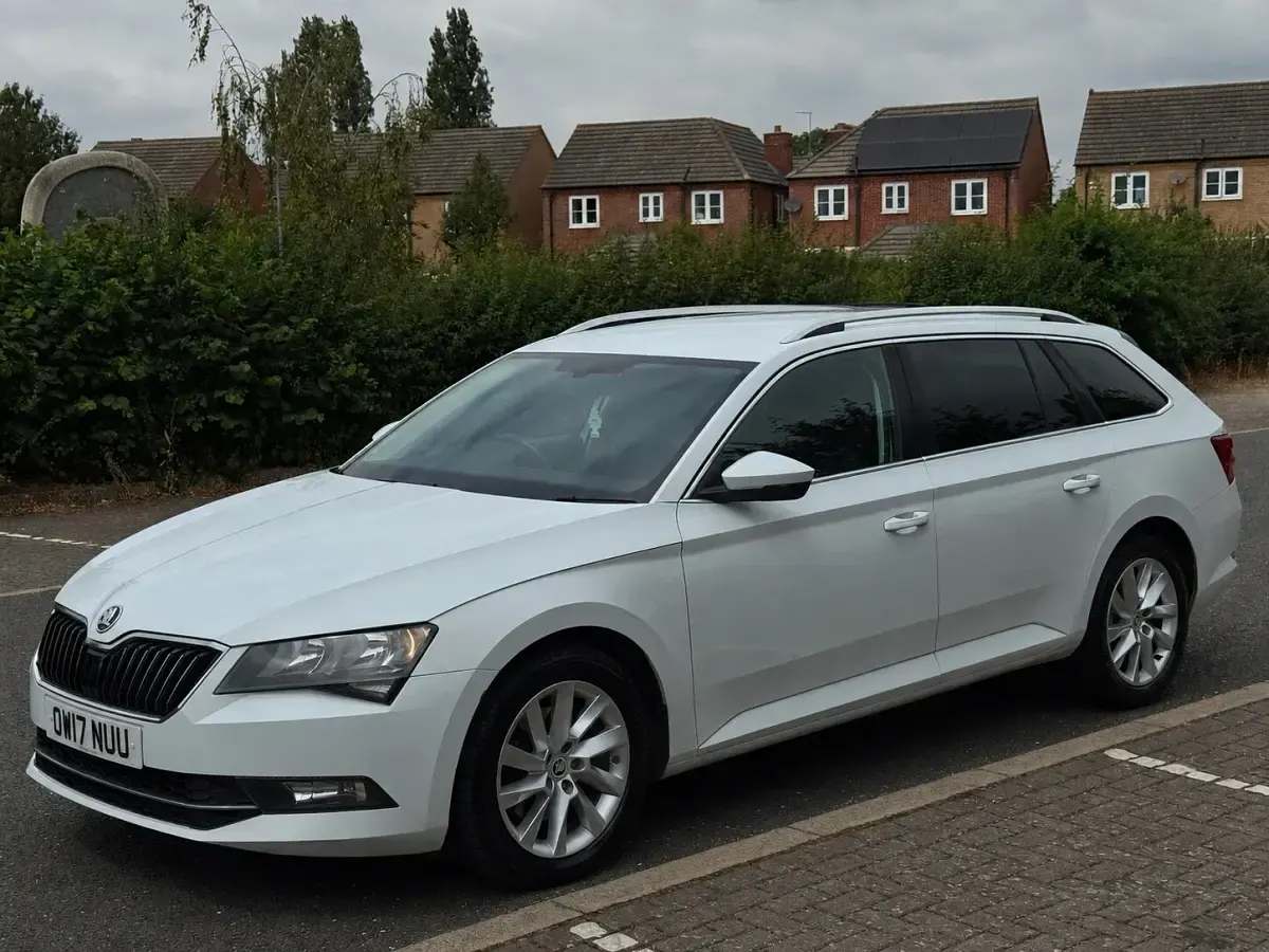 Used Skoda Superb SE Technology 150 HP (110 kW) 2017 White Estate