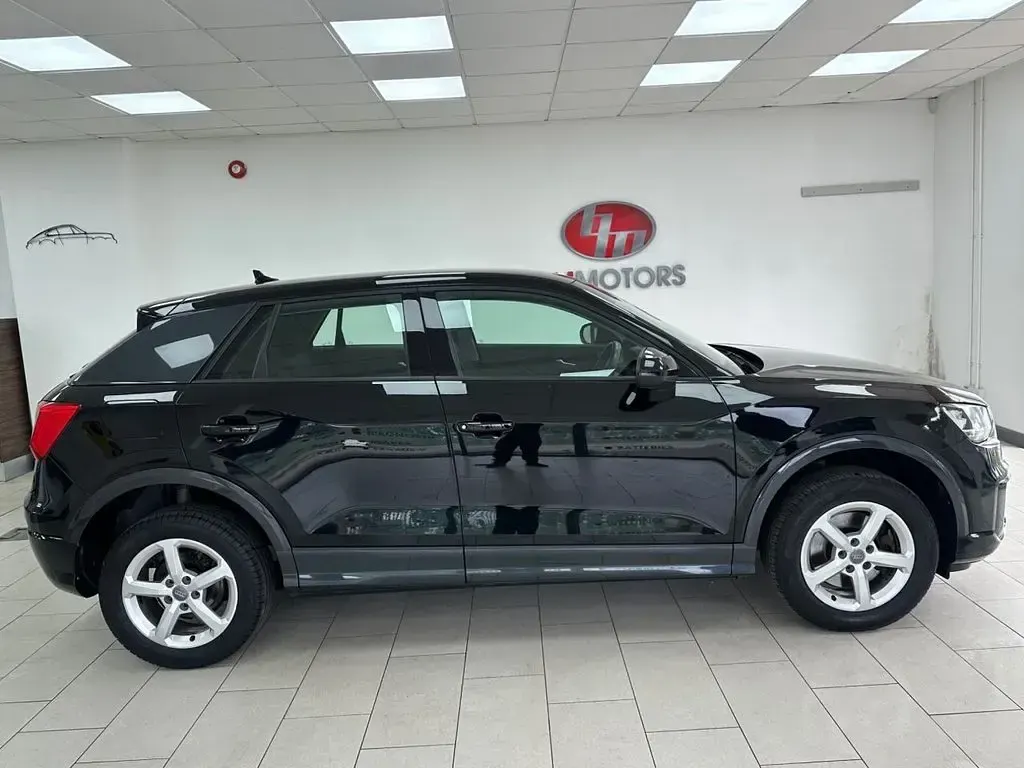 Used Audi Q2 Design 116 HP (85 kW) 2018 Black SUV