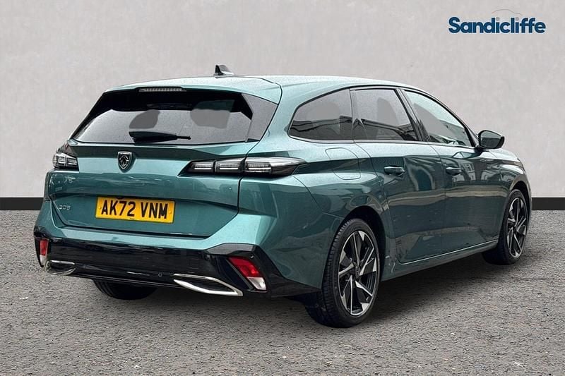 Used Peugeot 308 Allure Premium 130 HP (95 kW) 2022 Blue Estate