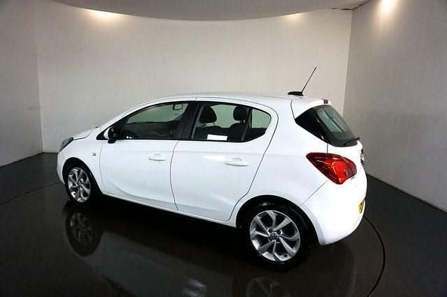 Used Vauxhall Corsa 75 HP (55 kW) 2019 White Hatchback