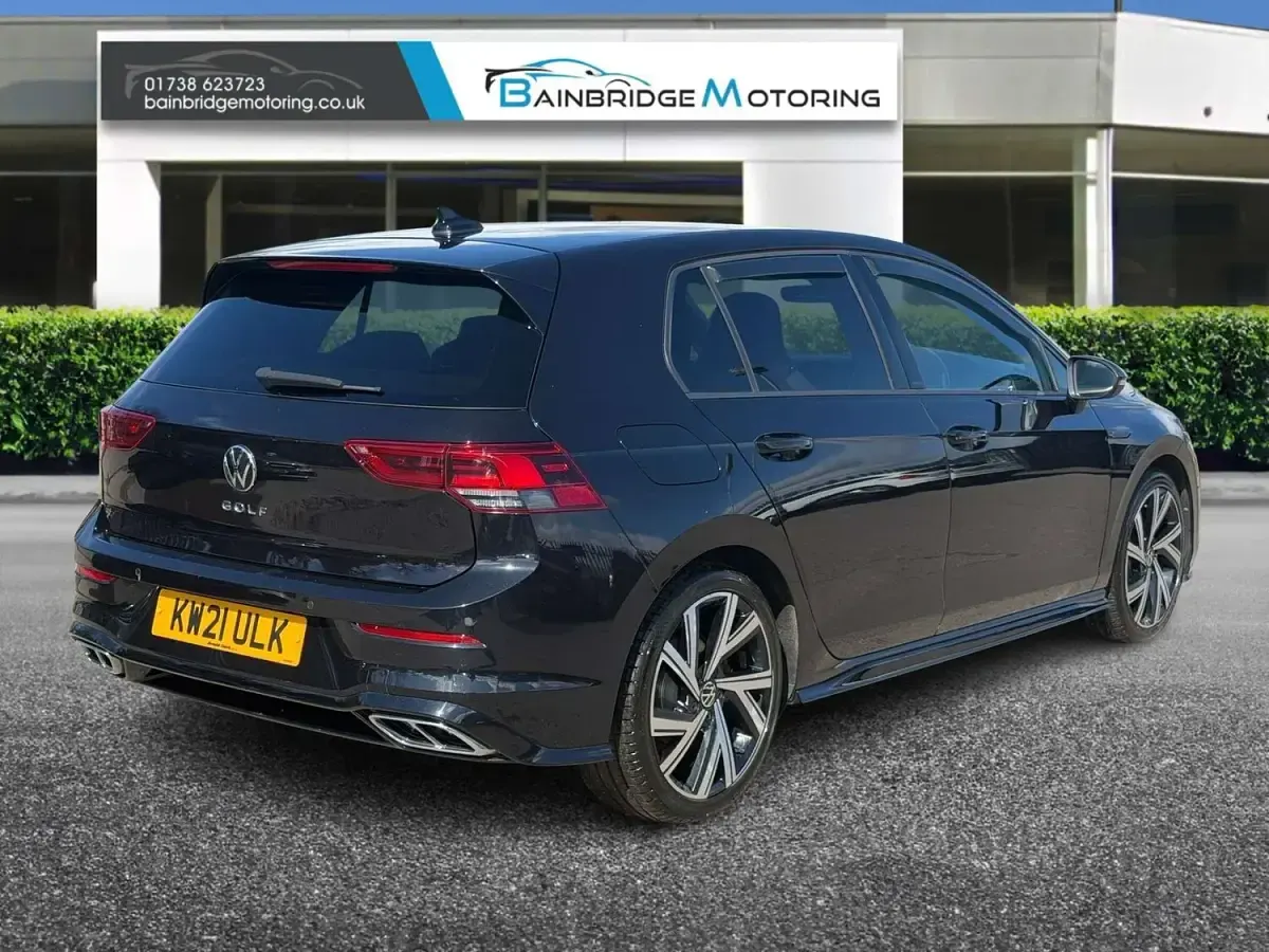 Used VW Golf VII R-line 150 HP (110 kW) 2021 Black Hatchback