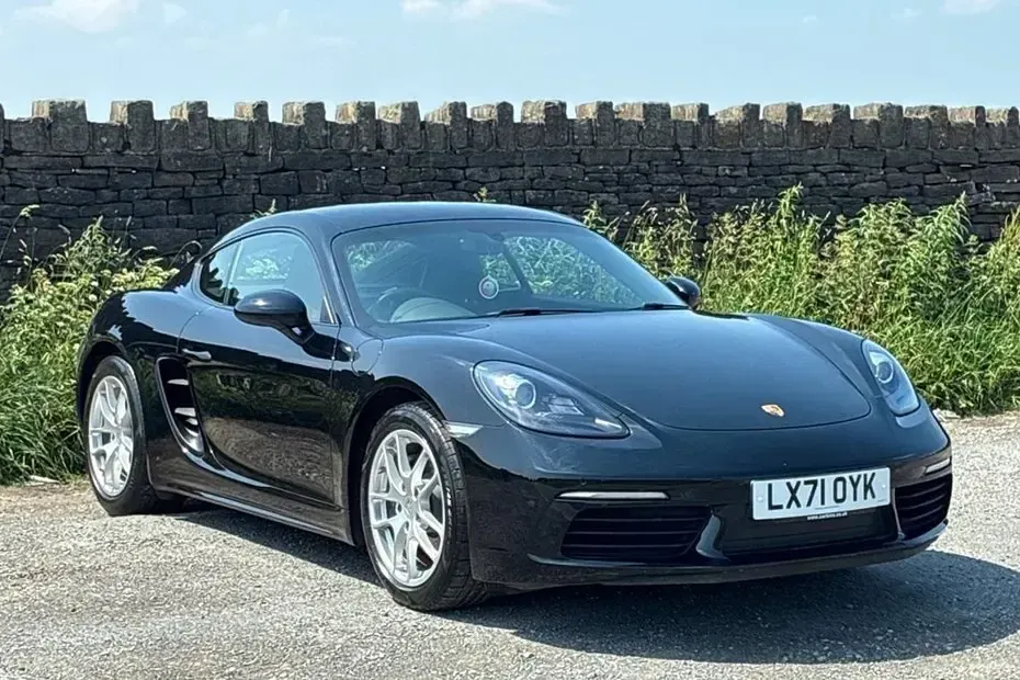 Used Porsche 718 Cayman 300 HP (220 kW) 2021 Black Coupe
