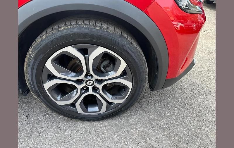 Used Renault Captur Techno 143 HP (105 kW) 2023 Red  SUV