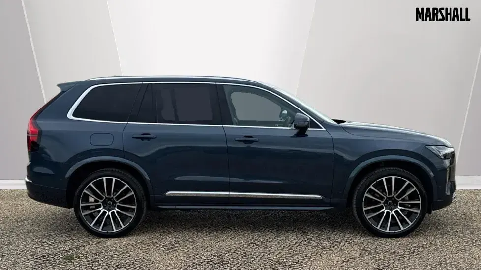 Used Volvo XC90 Ultra 250 HP (183 kW) 2025 Metallic  denim blue SUV