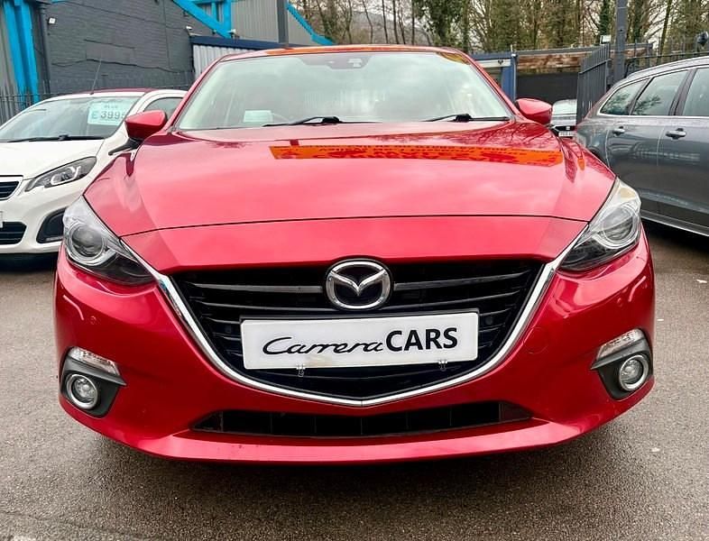 Used Mazda 3 Inclusive 120 HP (88 kW) 2015 Red Hatchback