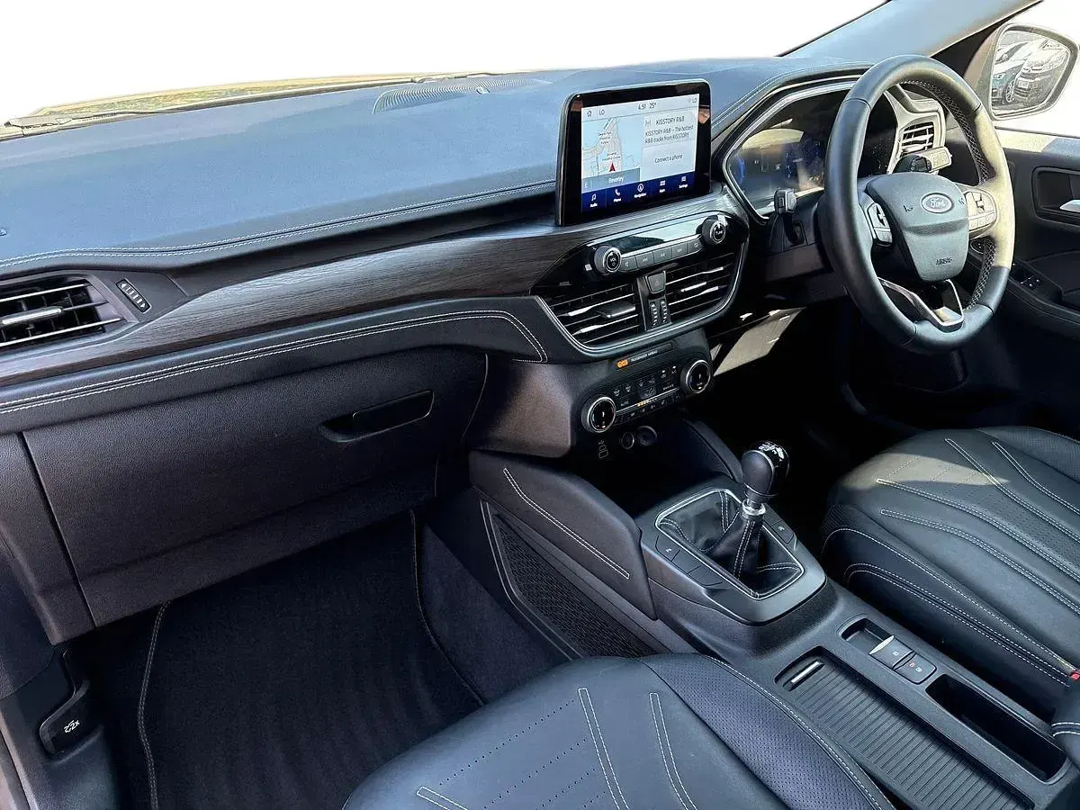 Used Ford Kuga Vignale 150 HP (110 kW) 2023 Silver SUV