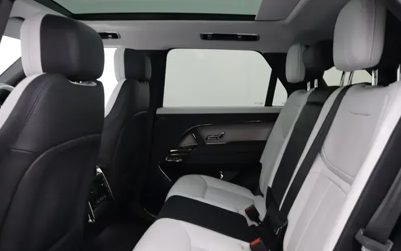 Used Land Rover Range Rover Sport SE Dynamic 300 HP (220 kW) 2026 SUV