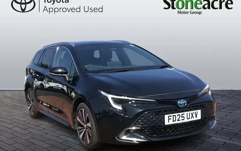 Used Toyota Corolla Design 140 HP (102 kW) 2025 Estate