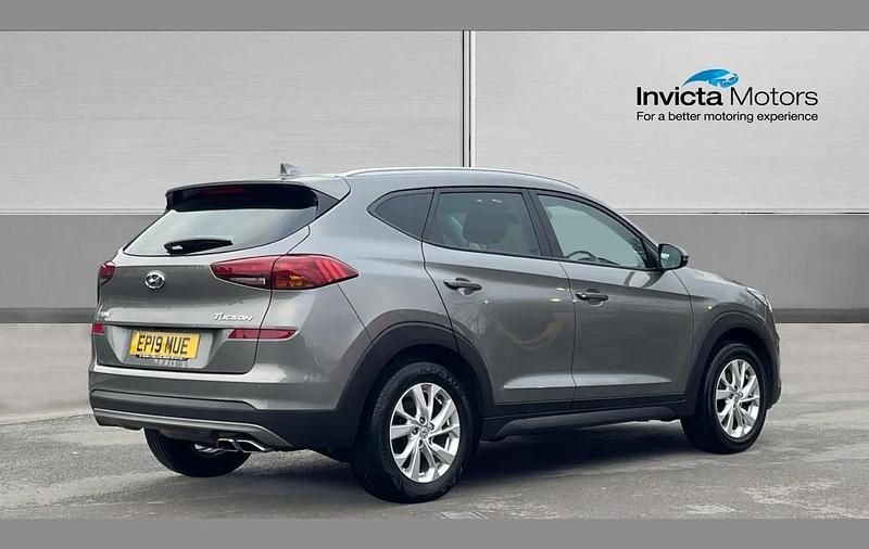 Used Hyundai Tucson SE 177 HP (130 kW) 2019 Grey SUV
