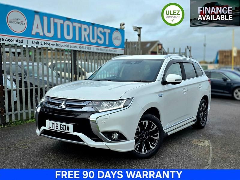 Used Mitsubishi Outlander P-HEV 2018 White Estate