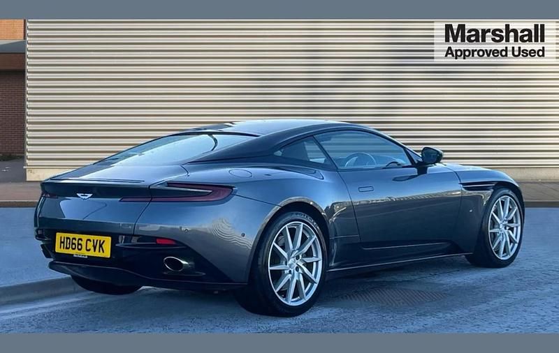 Used Aston Martin DB11 599 HP (440 kW) 2017 Silver Coupe