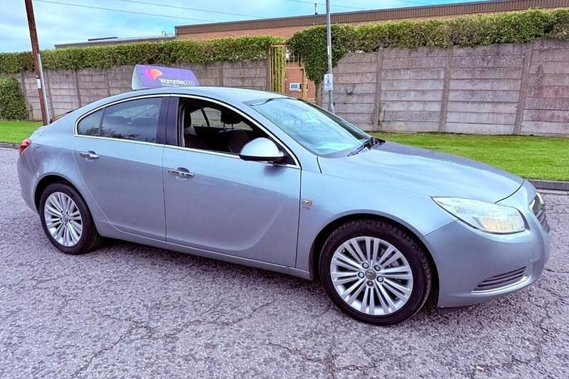 Used 2012 Vauxhall Insignia Hatchback | £2,499 (Good price) - Image 1/1