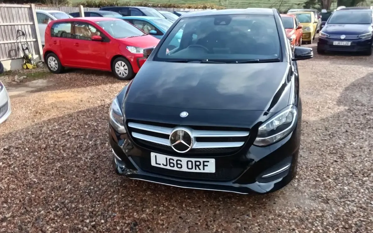 Used Mercedes B180 SE 122 HP (89 kW) 2026 Black MPV
