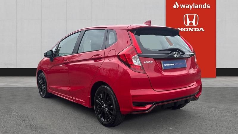 Used Honda Jazz Sport 130 HP (95 kW) 2018 Red Hatchback
