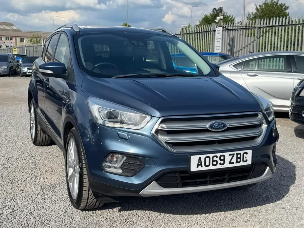 Usado Ford Kuga Titanium X 150 HP (110 kW) 2019 Azul SUV