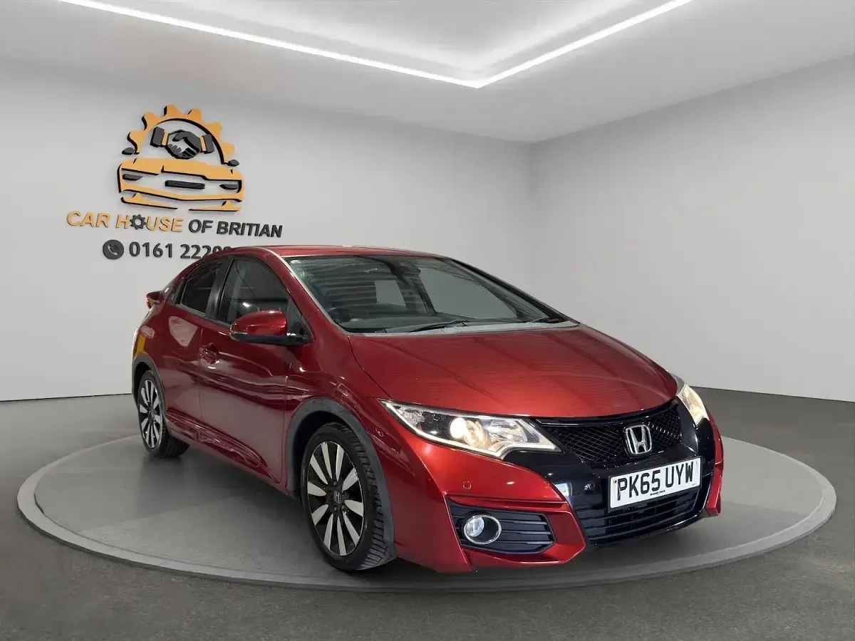 Used Honda Civic SE Plus 100 HP (73 kW) 2015 Red Hatchback
