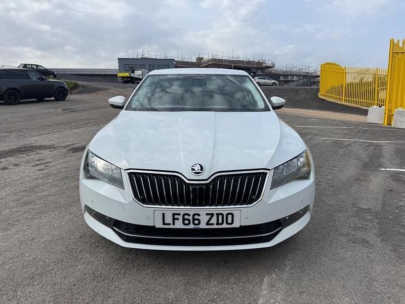 Used Skoda Superb GreenLine 120 HP (88 kW) 2016 White Hatchback