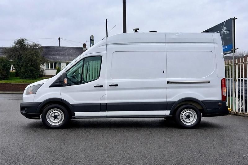 Used Ford Transit 130 HP (95 kW) 2018 White Van